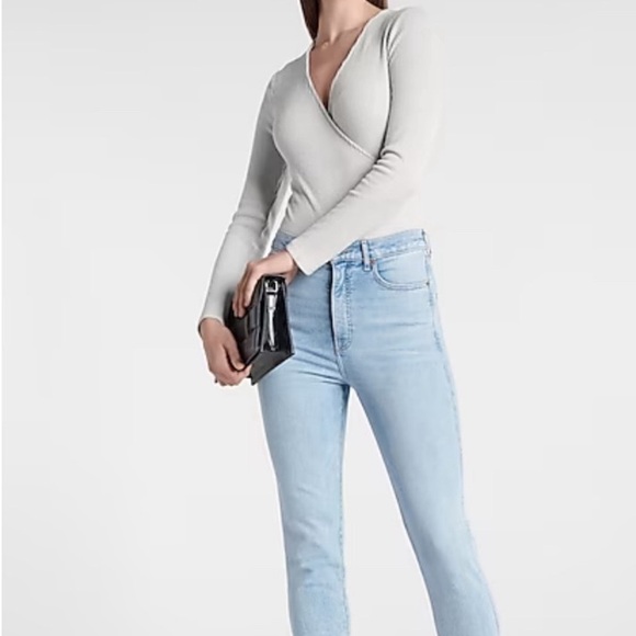 Express Ladies Heather Gray Long Sleeve Faux Wrap Throng Bodysuit NWT - Picture 9 of 10